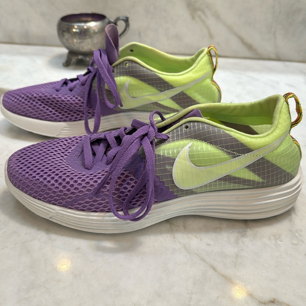 Like new Nike shoes